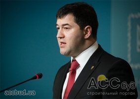 Насиров пообещал обсудить с представителями ИТ-отрасли жалобы на проверки