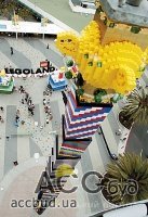 Башня из кубиков в Legoland