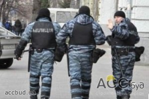 Правительство сознательно уничтожает армию и поддерживает МВД