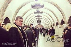 Показ мод в "киевском метрополитене" никому не помешал!